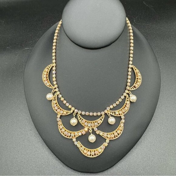 Vintage Stunning Crystal Rhinestone and Pearl Bib Necklace and Earring Set - Picture 16 of 16
